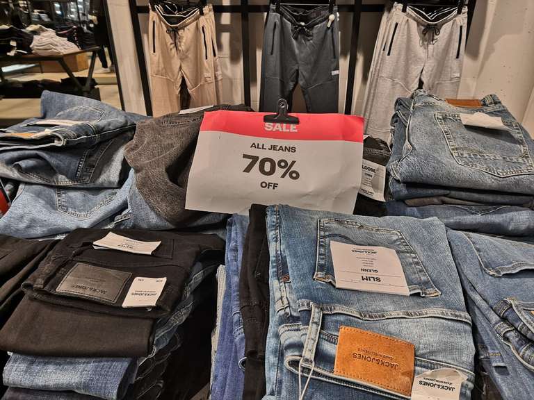 Jack & Jones 70% korting op jeans [Den Haag]