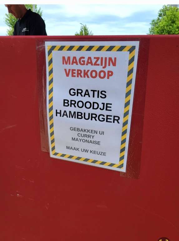 Gratis broodje Hamburger + Mega Magazijnverkoop bij Tuinmeubelland in Hardenberg tot 60% korting, sws een gratis broodje Hamburger!!