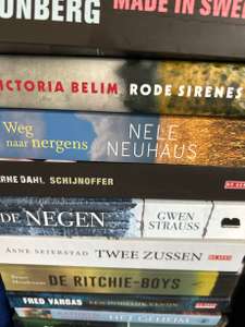 Lokaal uitverkoop boeken bij boekhandel Athenaeum aan het Spui in Amsterdam