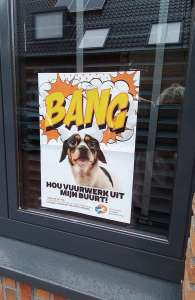 Gratis poster hou vuurwerk uit de buurt van honden
