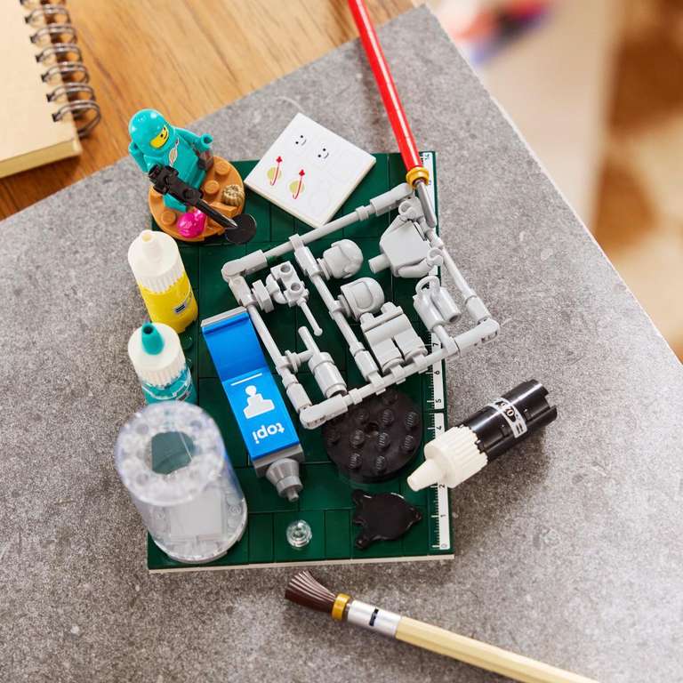 Lego Ideas 40889 Build, Paint & Play promo bij €130 bij LEGO at LEGO ...