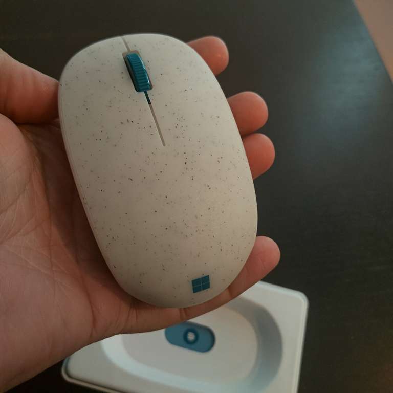 Microsoft Ocean Plastic Bluetooth Muis voor €9,95 @ iBOOD