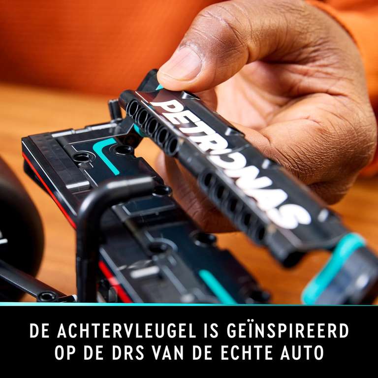 LEGO Technic Mercedes-AMG F1 W14