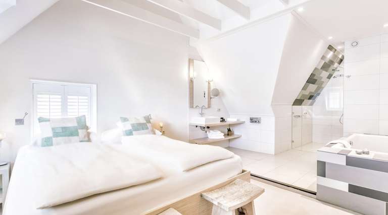 2 overnachtingen in hotel Overzee op Ameland voor €218 voor 2 personen (incl. ontbijt) @ Travelcircus
