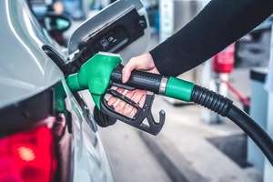 Maximale prijs benzine in België omlaag met 6 cent, tot € 1,834 per liter.