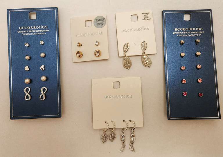 Accessoires: ketting, ring, oorbellen, armbanden